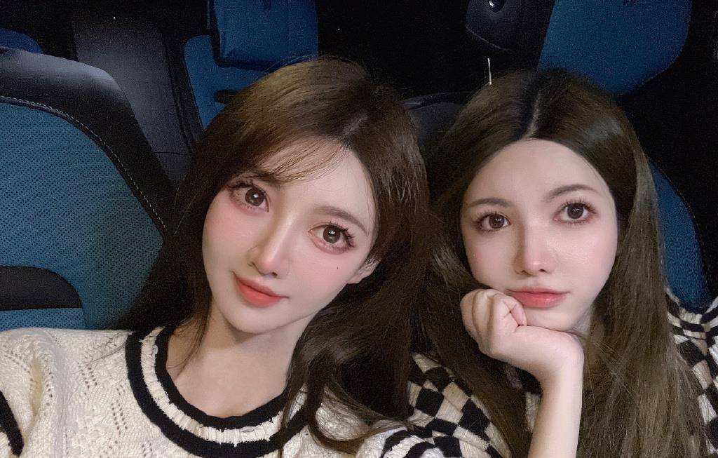 黄晓明绯闻女友叶珂-典型网红脸,靠离婚赚了第一桶金的二孩妈_工作