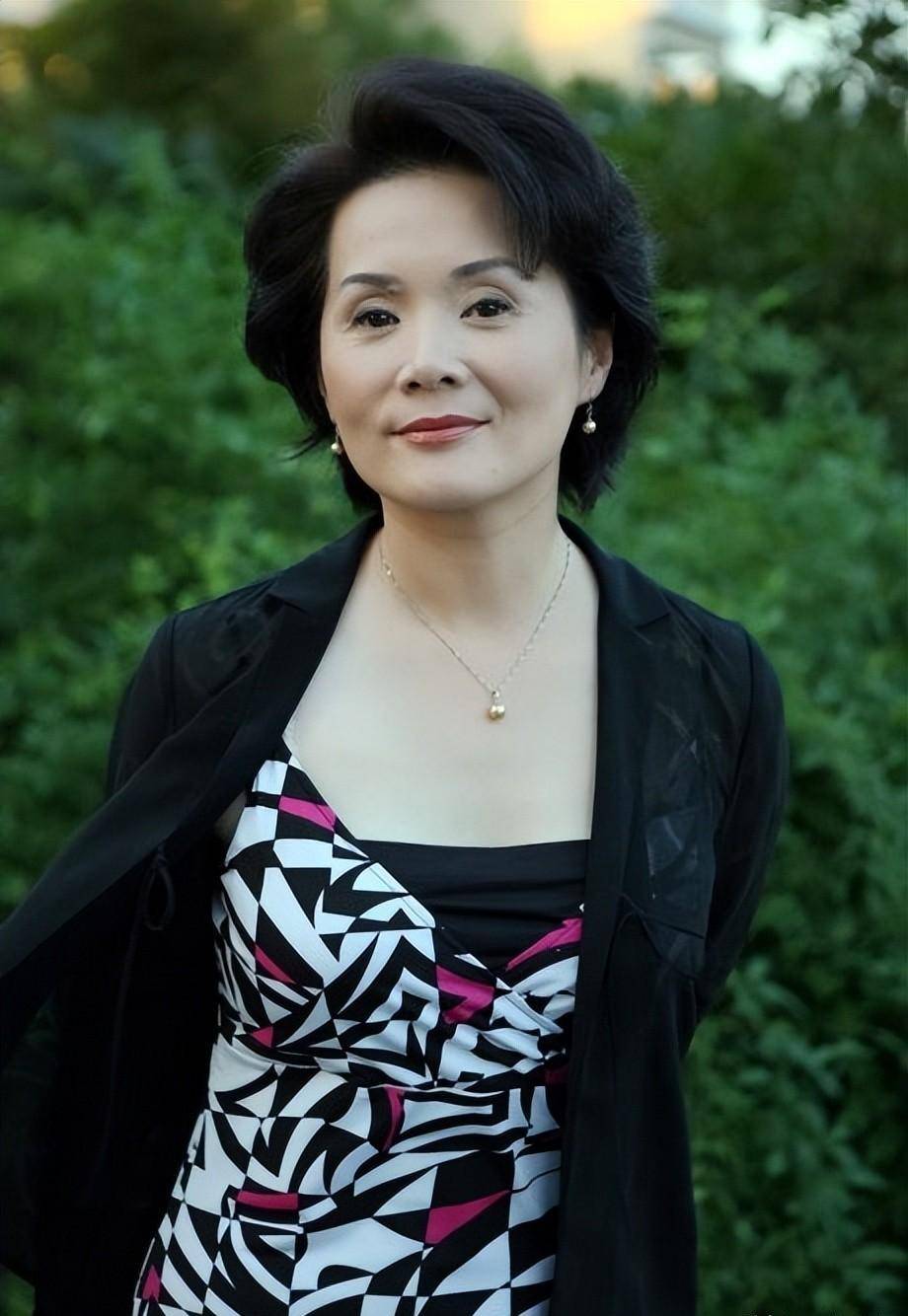 上海演员吴冕:与丈夫双向奔赴恩爱42年,63岁再翻红,今幸福美满_生活