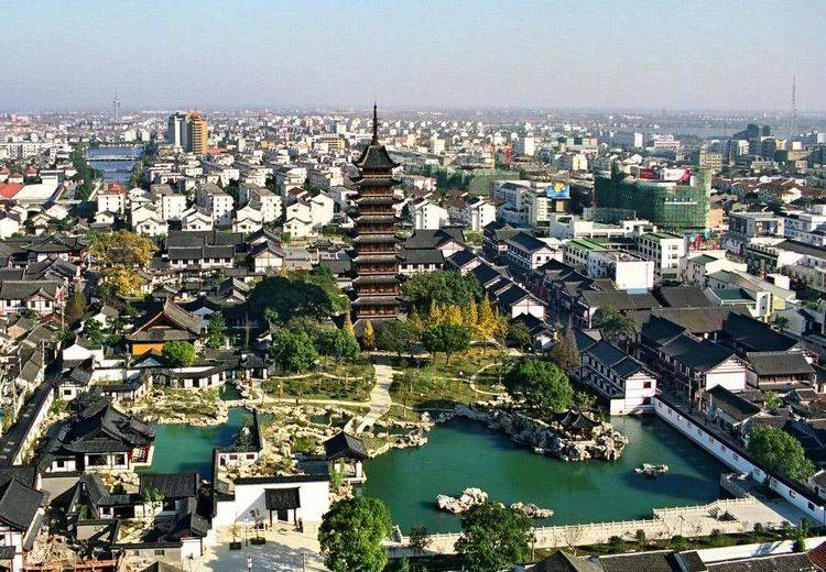 江苏最宜居的城市，经济发达设施完善，在此养老很舒服