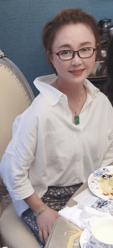 最美妲己傅艺伟近照曝光,曾因穿衣太少,让人不敢正眼看她_封神榜_剧中