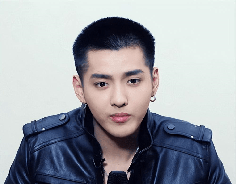 吴亦凡案,希望不是个例,请给艺人套上"紧箍"_女性_惩罚_例子