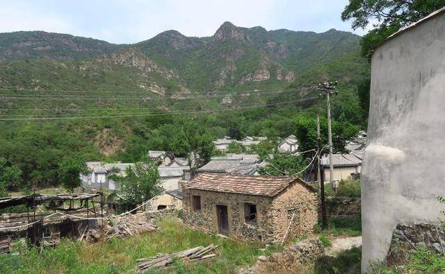 距北京86公里，藏着一座千年古村，藏在深山中，所有村民都搬走了