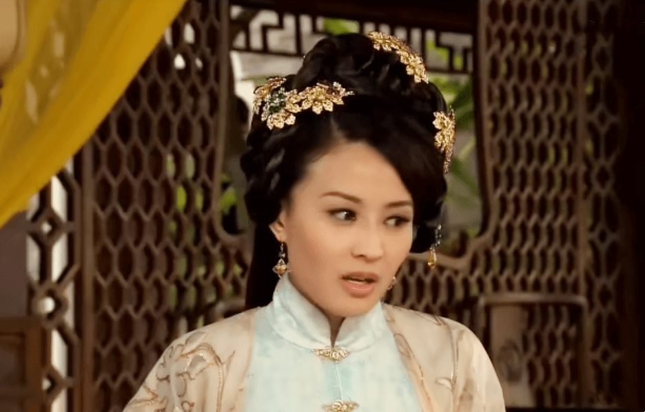 中的"任孝文皇后",《冲上云霄ii》中的钟丽安,《使徒行者》中的谢安仪