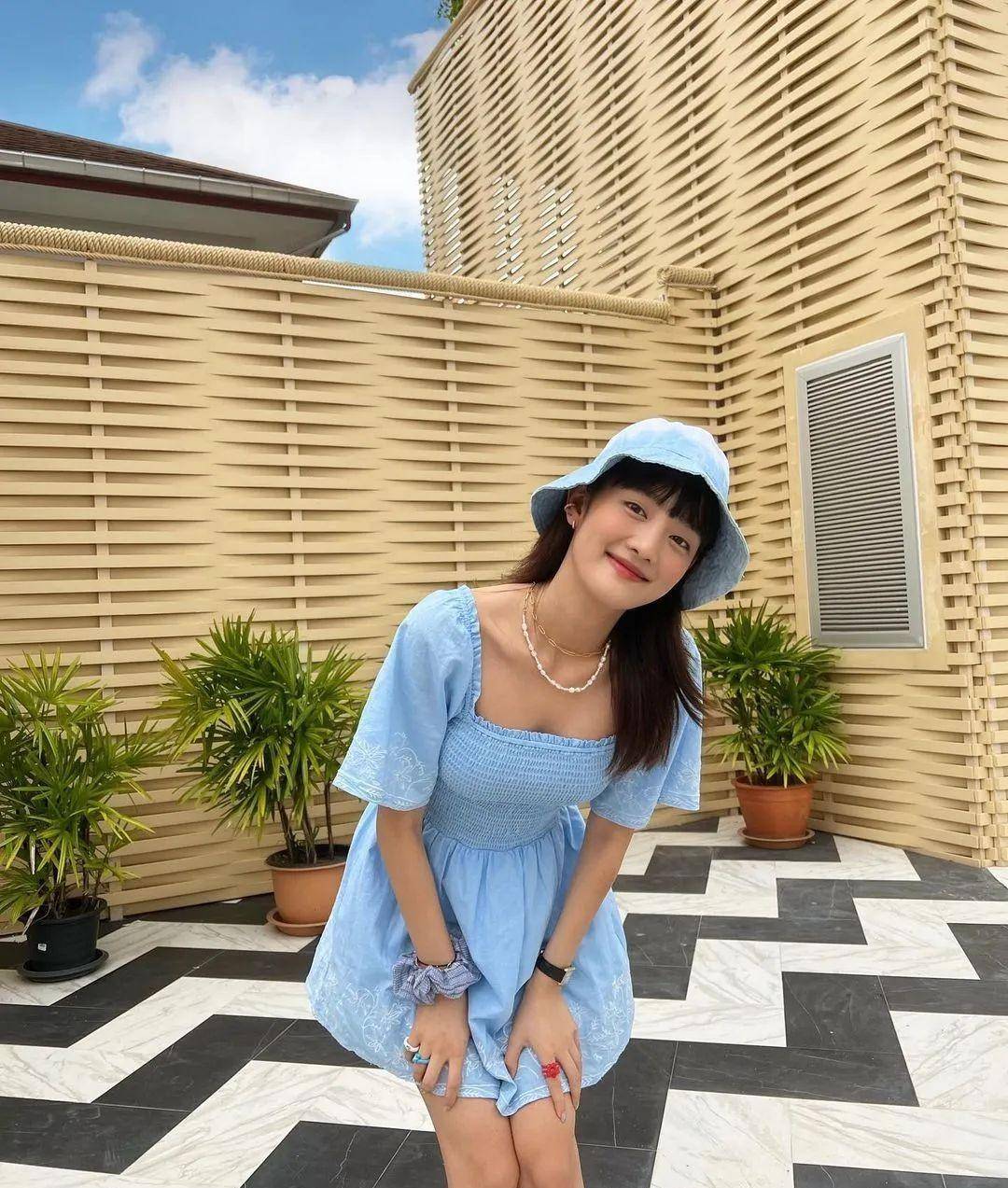 原创壁纸美女唱跳俱佳无可挑剔金米妮minnie