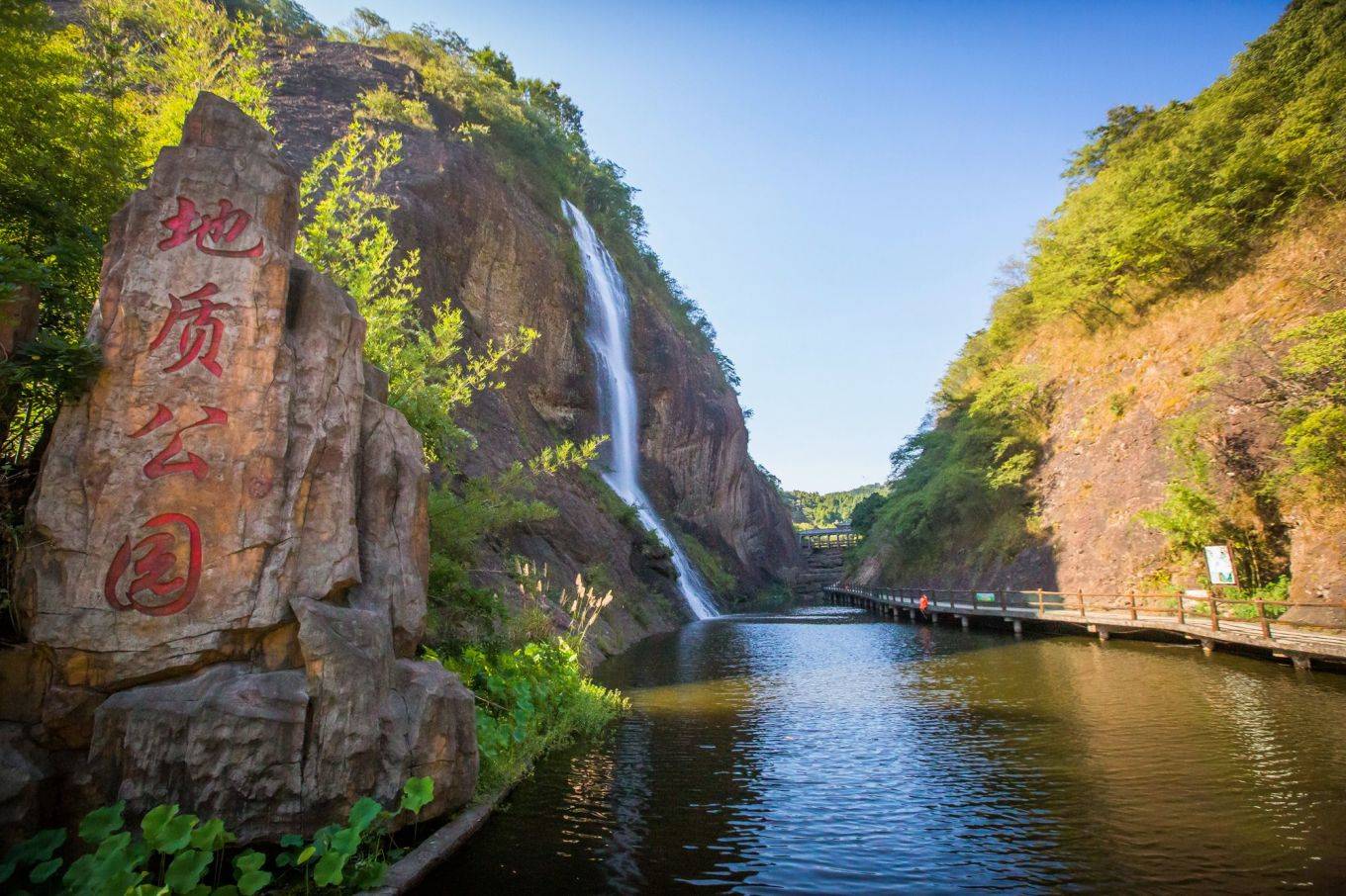 自驾六安800公里大别山风景道,感受车在路上行,人在景中游_景区_午餐