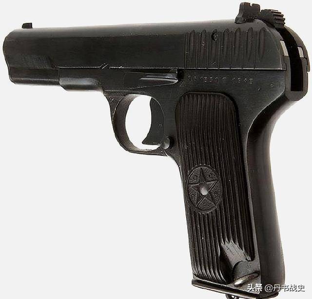 容量8发,枪口初速度420米每秒,有效射程50米,比起柯尔特和勃朗宁来说