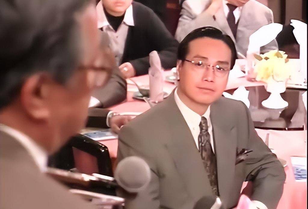 伍卫国扮演的乔大羽很帅,当配角也可以抢去主角的风采_古慧娟_韦海怡