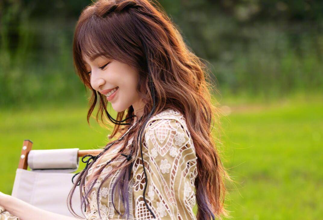 王心凌的粉丝应该感谢《你好星期六》,而节目组更应该感谢王心凌_舞台