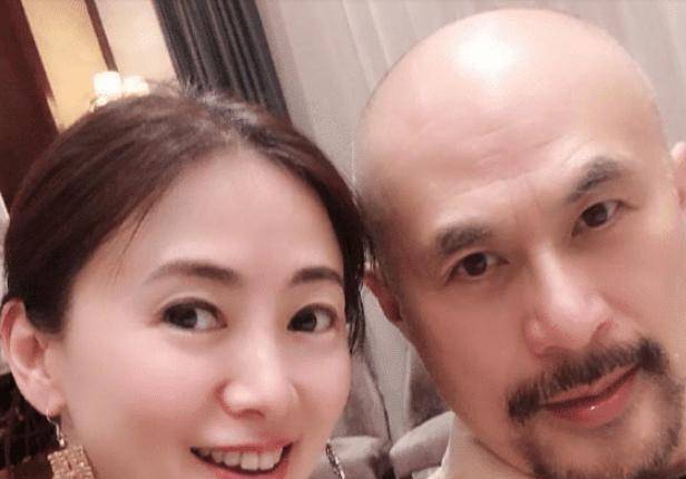 当看到与徐锦江的合照,美的都能捏出水了_翁虹_照片_形象