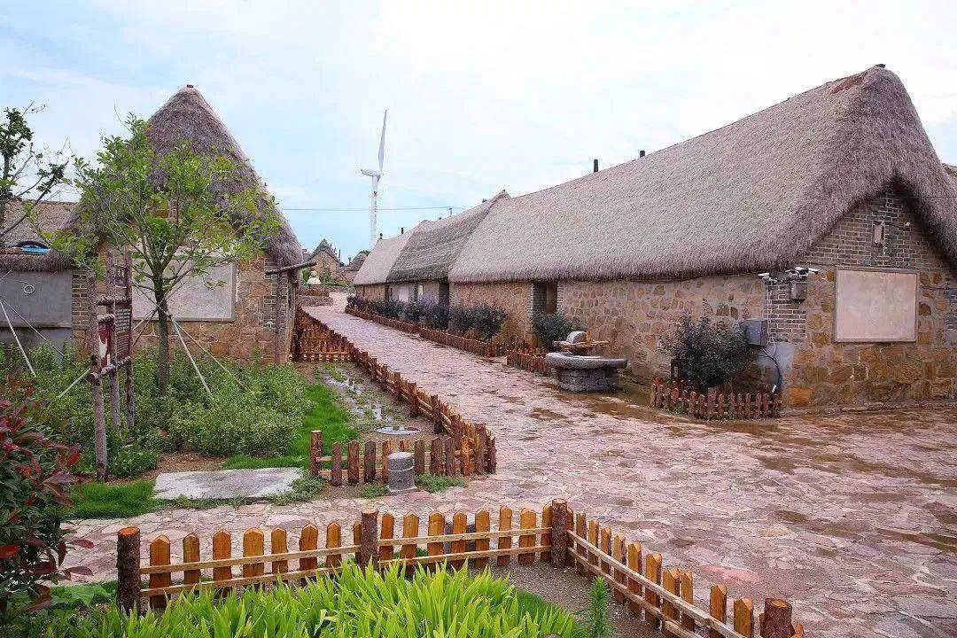 超全出行攻略丨到荣成石岛,可以这么玩_草房_古乡_时间