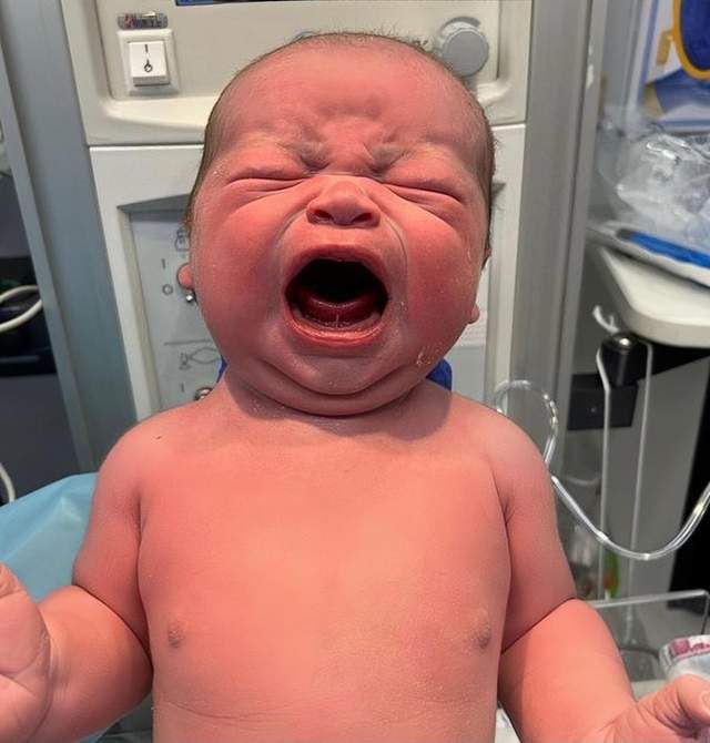 恭喜！香港女星熊颖诗宣布平安产下10斤重男婴,混血宝宝颜值高像洋娃娃
