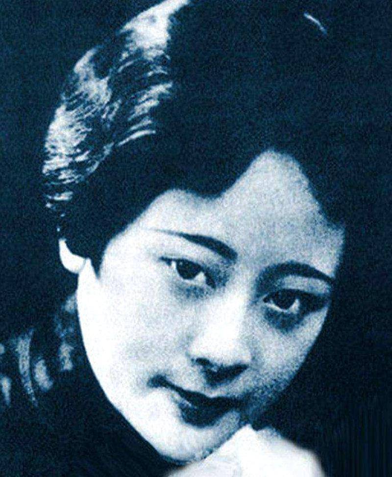 宋子文的妻子,年轻时貌美如花,跟随宋子文逃到美国后结局如何?