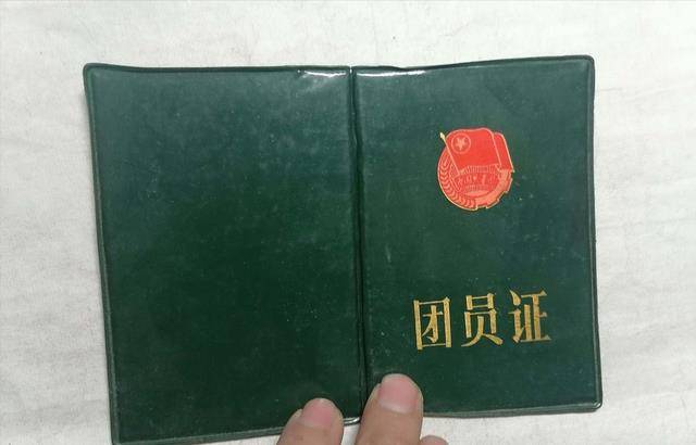 准考证就没用了,其实不然准考生在大学开学时是需要上交的,和身份证一