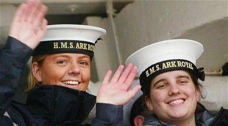 “潜艇”我国为什么禁止女兵上潜艇？1964年试过一次，出来后直接送往医院