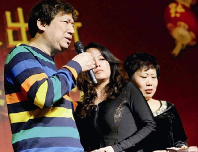 李春平:傍上富婆继承百亿遗产,20年来每天捐7万,晚年却很凄惨_父亲