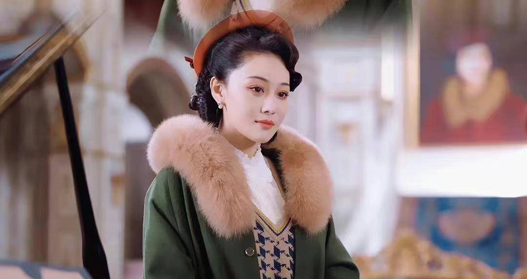 张馨予民国秋冬造型大赏,典雅又高级,总有一款适合你_衬衫_领口_设计