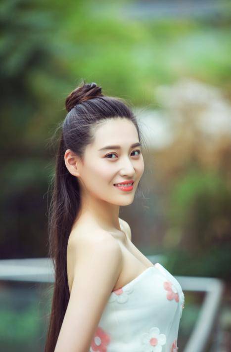 原创挤走杨紫的宁丹琳因家有儿女成名如今销声匿迹成这幅模样