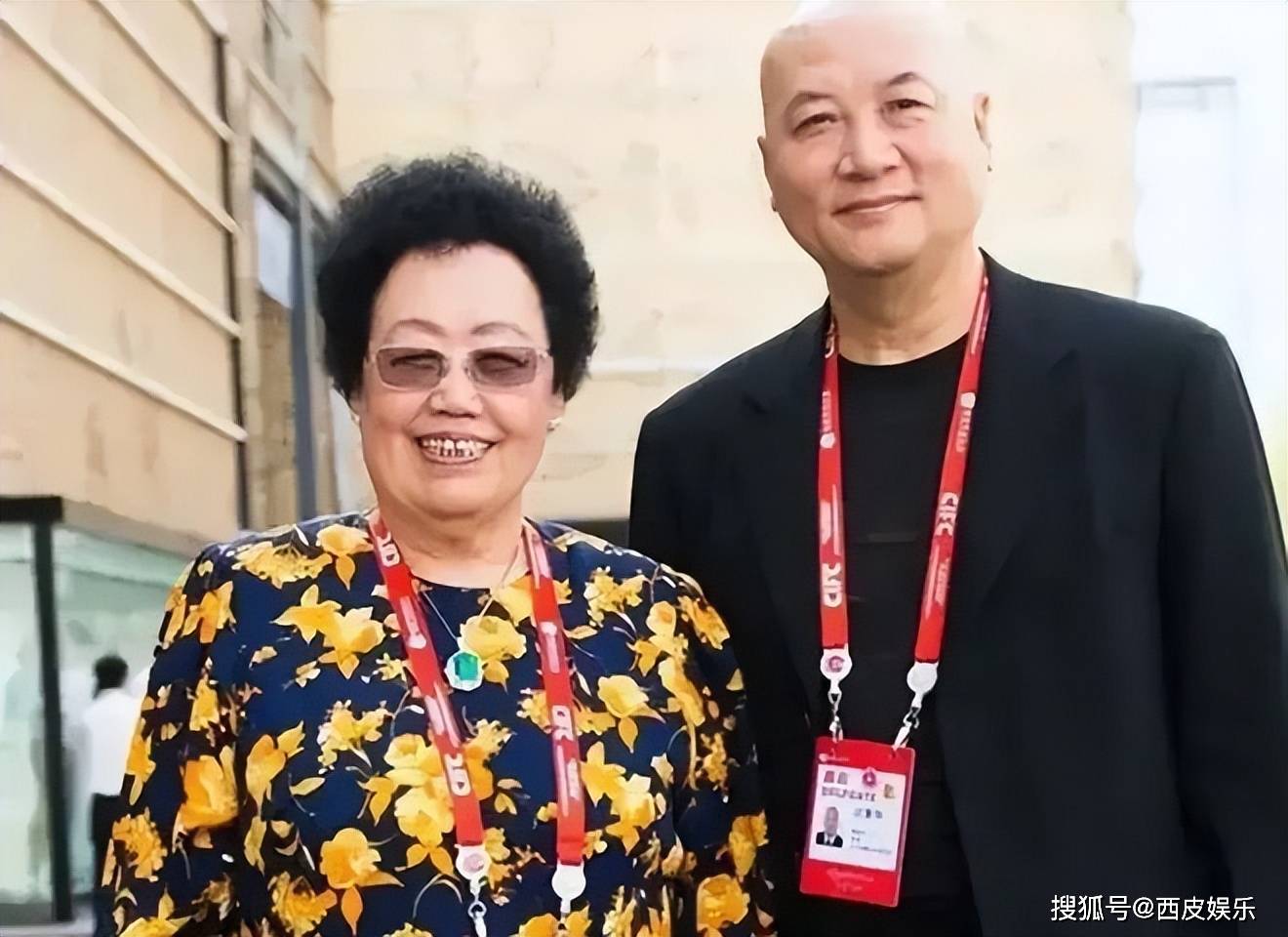 77岁陈丽华立遗嘱:儿女每人100亿,余下归唐僧老公!网友评论真扎心