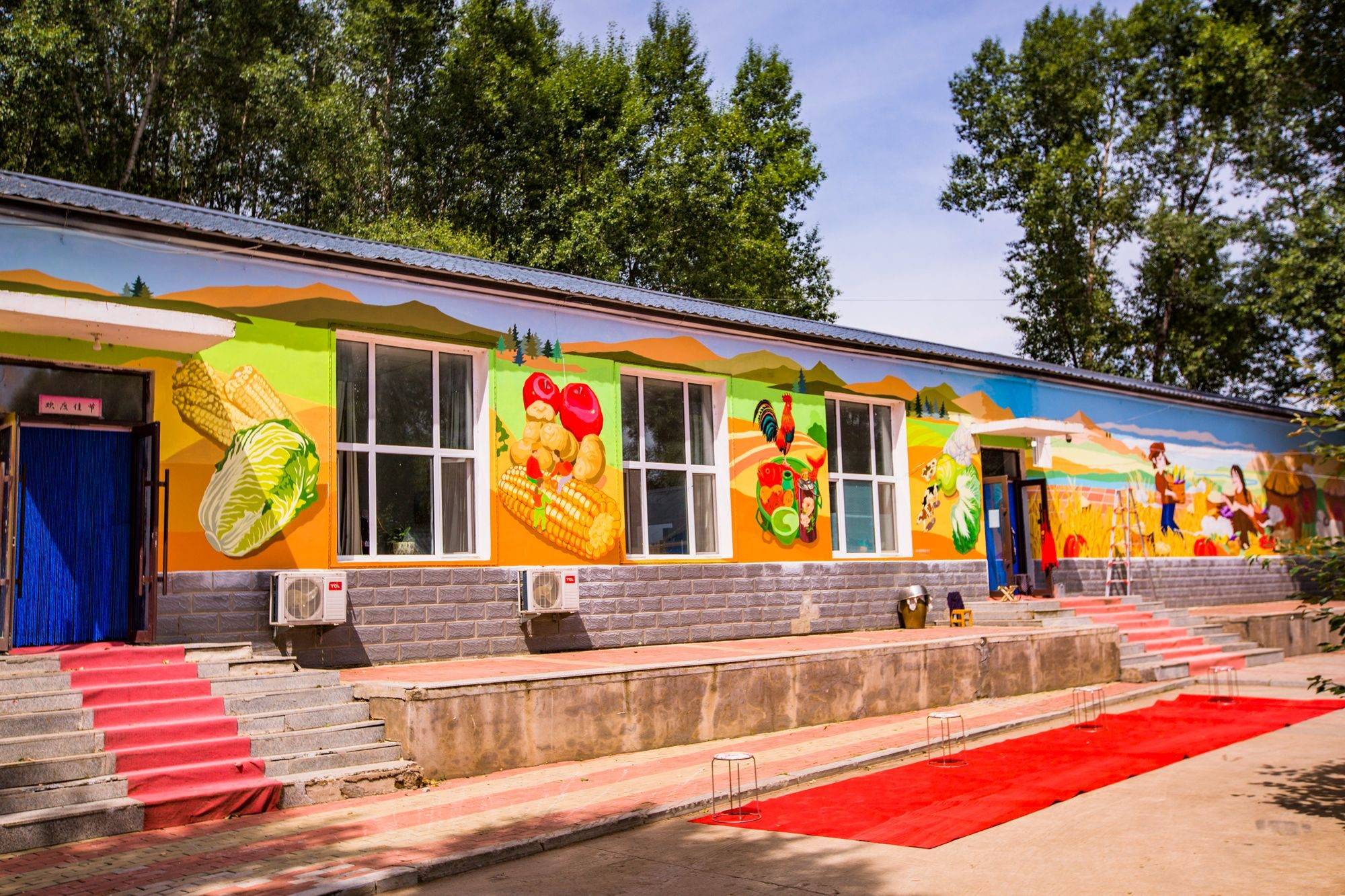 内蒙古兴安盟有一座西口村,环境优美,成为阿尔山乡村游的热门地_游客