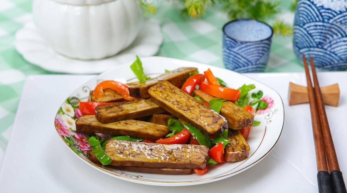 家常香炒小香干,软嫩鲜香超下饭,新手零失误,做法简单的家常菜_口感