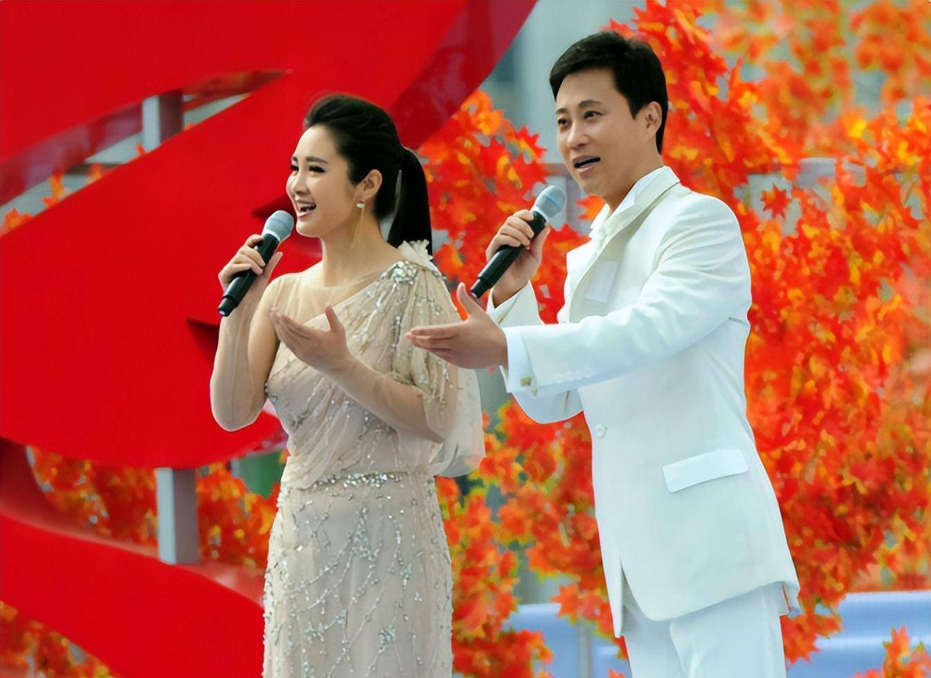 耿为华:娶小14岁娇妻,宠妻15年后遭分手,分手时与女儿抱头痛哭_父母