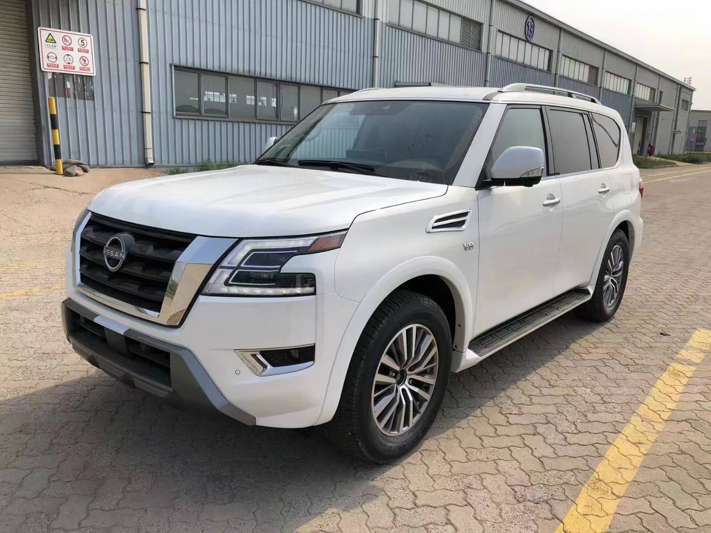 首批日产途乐亮相港口,明年升级双涡轮引擎,竞争陆巡,8缸 四驱_搜狐汽