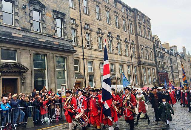 “苏格兰”苏格兰、英格兰的百年斗争：被动同化和努力抗争之间的历史妥协