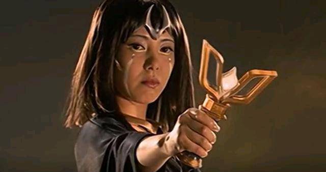 其实小明同学个人非常同情卡蜜拉的遭遇,虽然卡蜜拉是个黑暗奥特曼