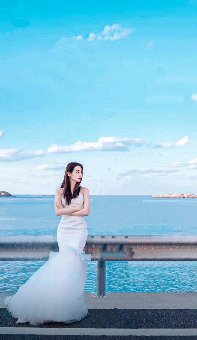 幸福触手可及的热巴穿婚纱美极了,而且演技大受好评_好身材_台词_网友