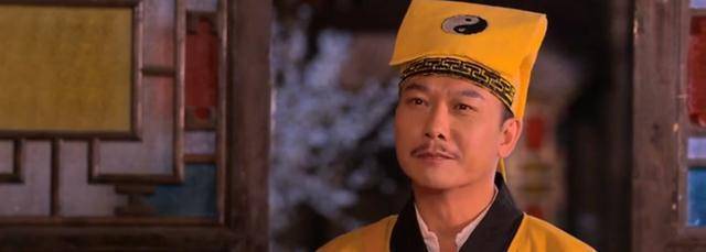 钱小豪在内地恰了多少僵尸饭?_林正英_先生_观众