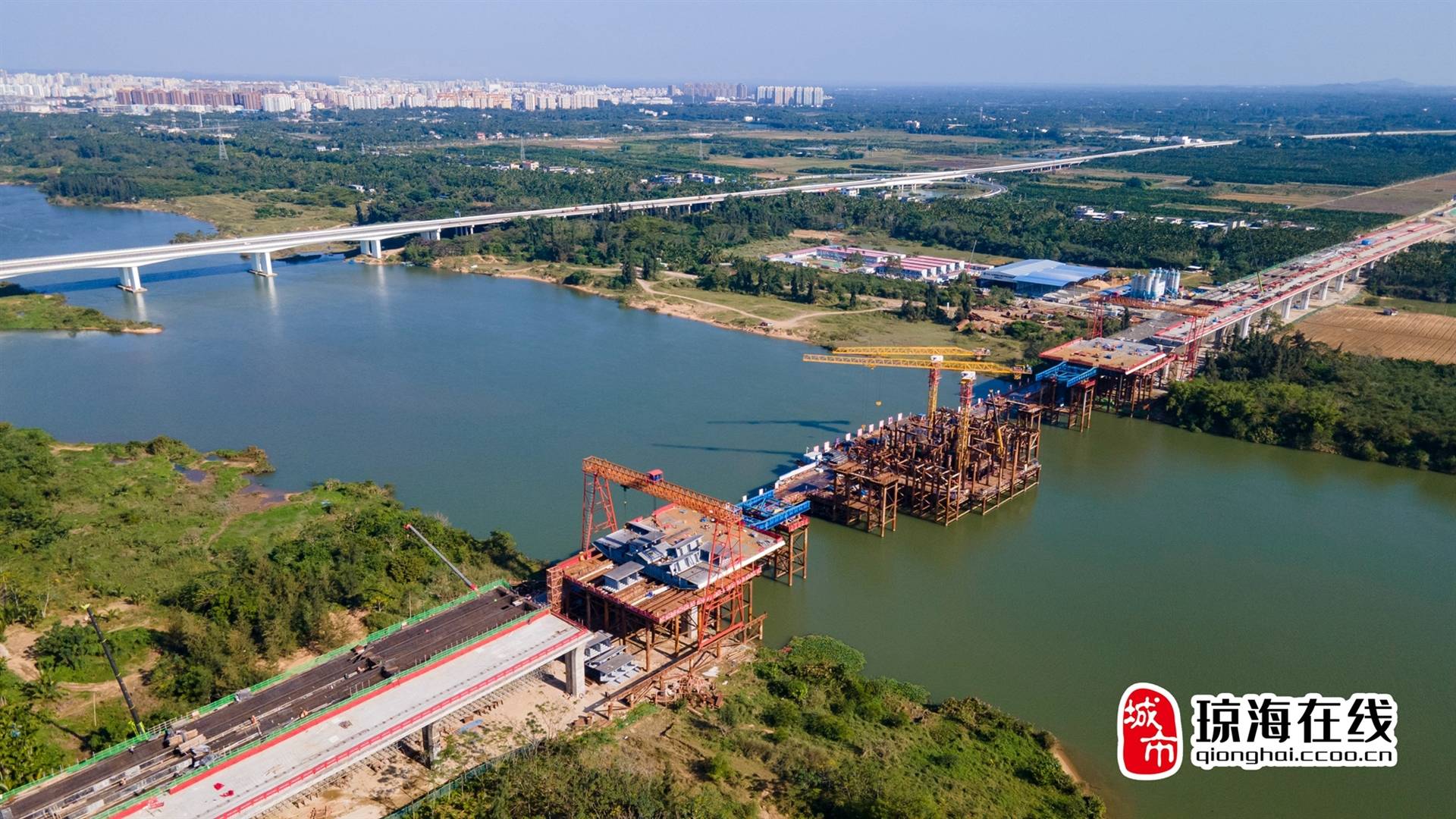 图说琼海丨琼海:万泉河再起宏图 乐城大桥加紧建设_施工_摄影_博鳌