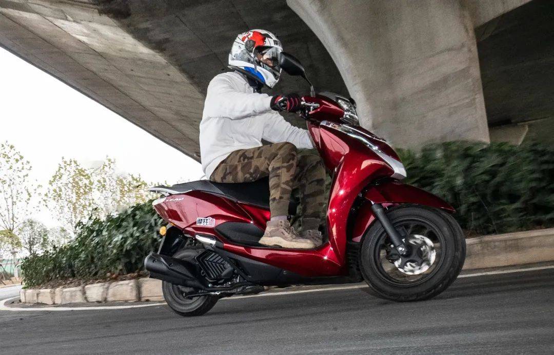 不谈情怀 它仍有贵的道理:本田lead125综合测评_搜狐汽车_搜狐网