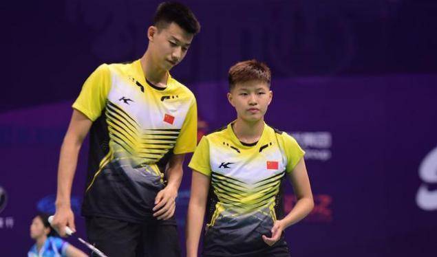 国羽世界冠军当打之年退役,道出伤病困扰,澄清内讧谣言_李俊慧_刘雨辰