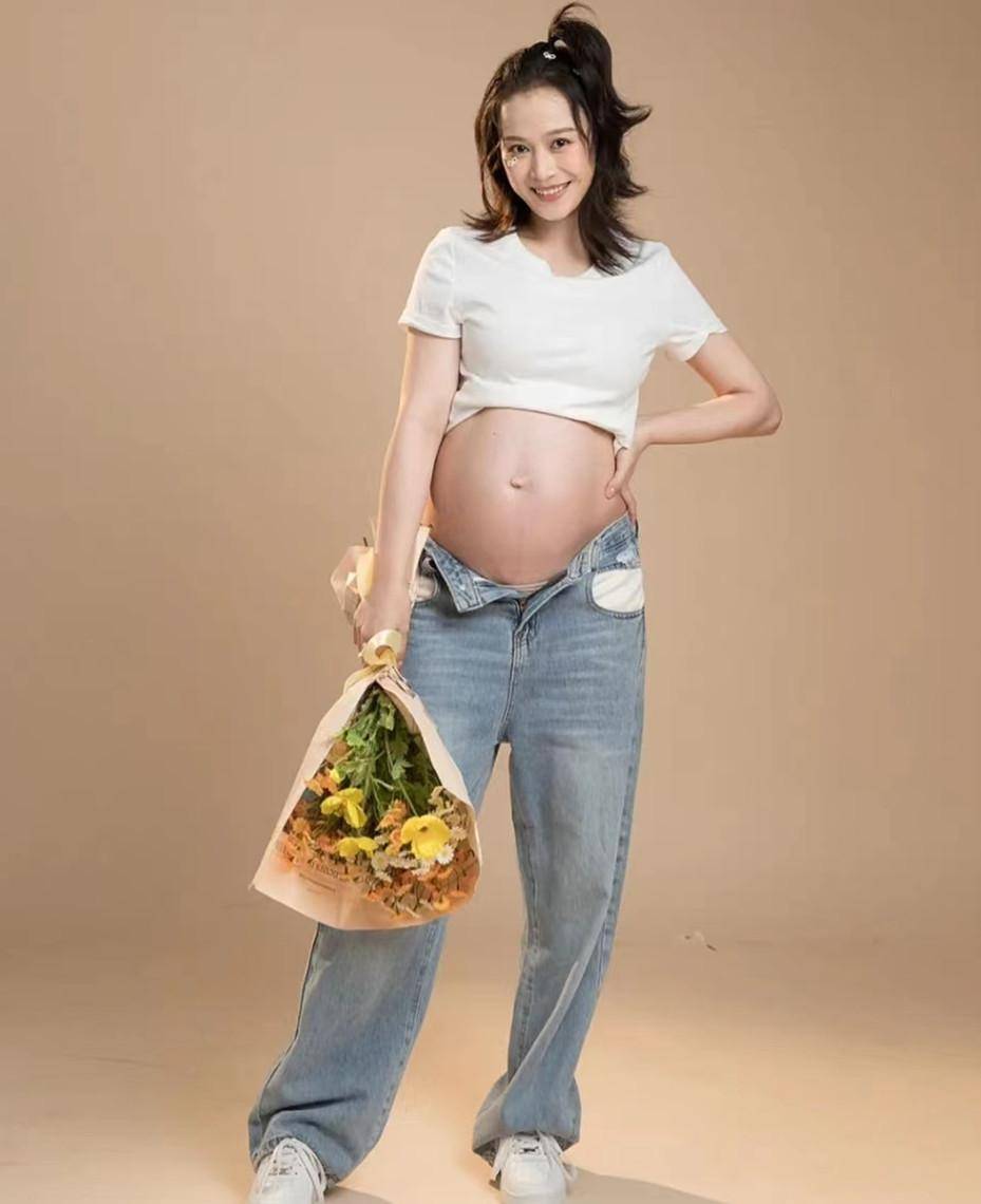 皮肤白皙四肢纤细,老公身份成谜_隋源_冯小刚_口碑