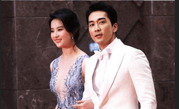 刘亦菲唯一承认的前男友,点赞刘亦菲微博,竟是为了新片蹭热度?