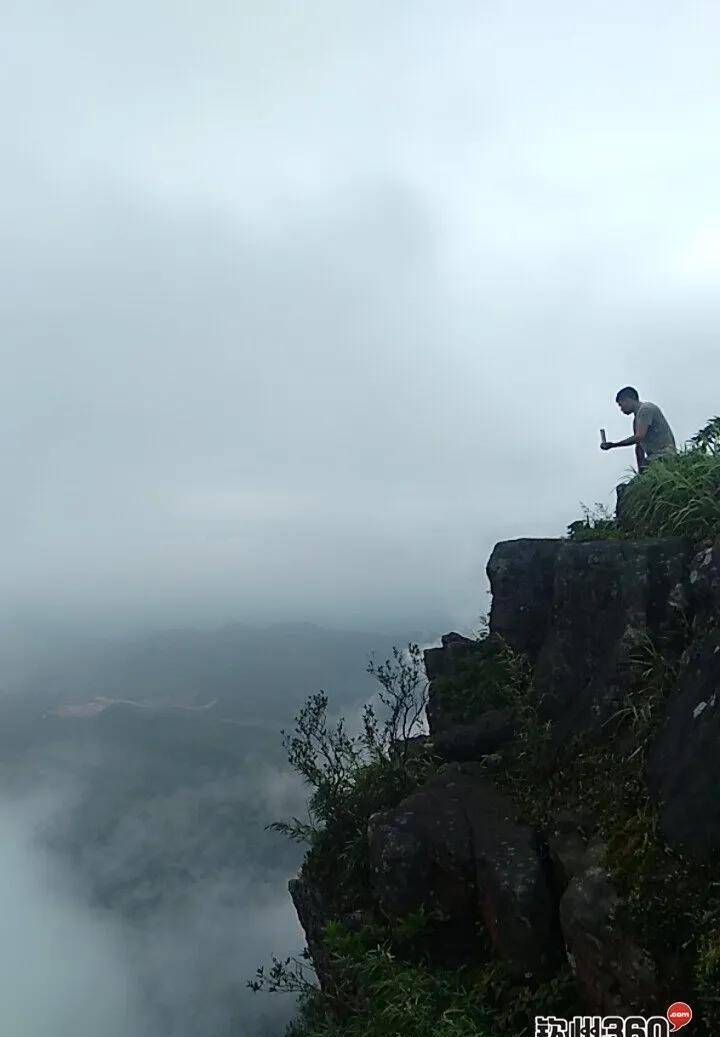 钦州美女摩友三登王岗山!