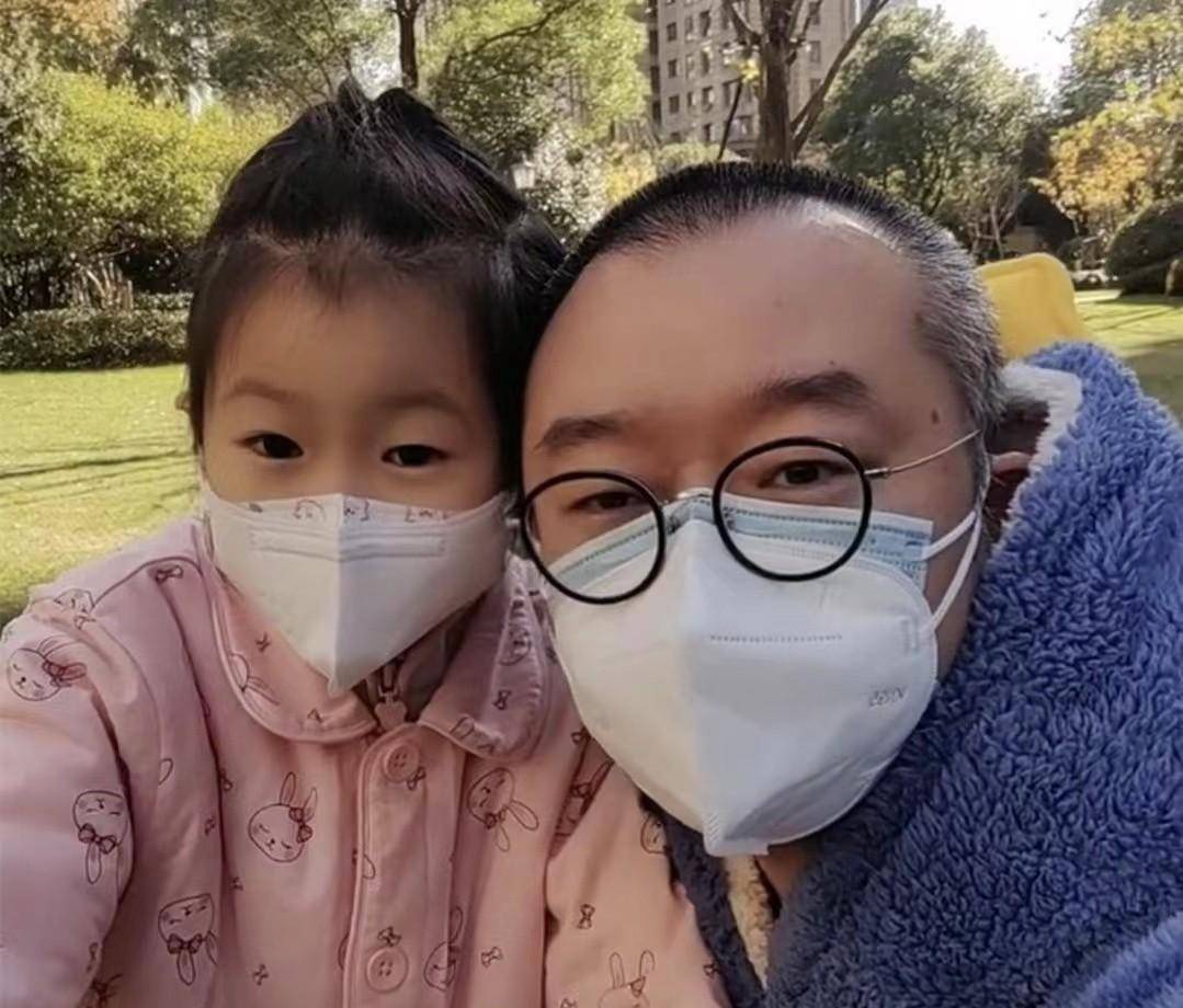 又有9位名人确诊新冠：涂磊全家中招，41岁高梓淇妈妈因疫情去世