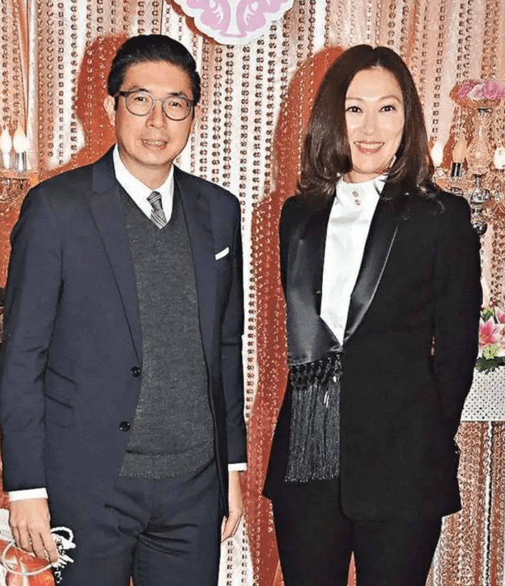 当红时嫁入豪门,钱慧仪为夫家与穷父母断交,59岁分手被扫地出门_婚姻