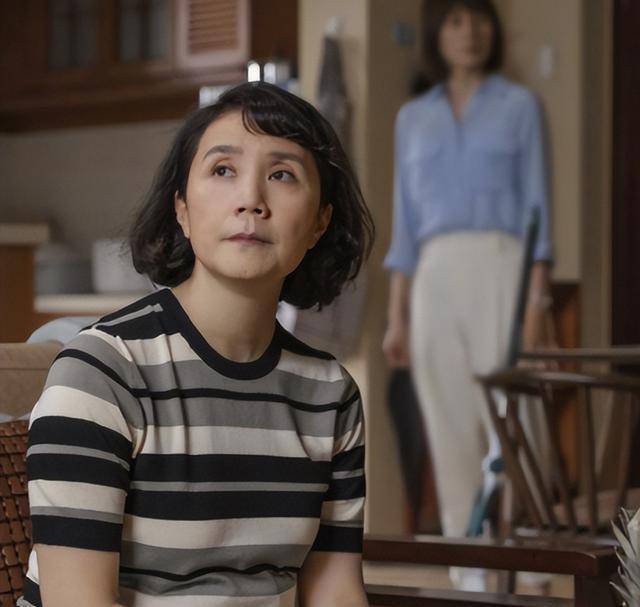与初恋相爱30年,为爱两次退圈的严晓频,再度回归成婆婆专业户_性格