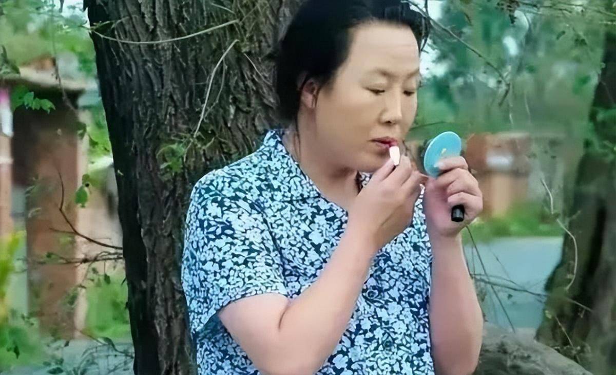 刘能媳妇孙立荣:赵家班最丑女徒弟 被赵本山视为珍宝 背后有故事?