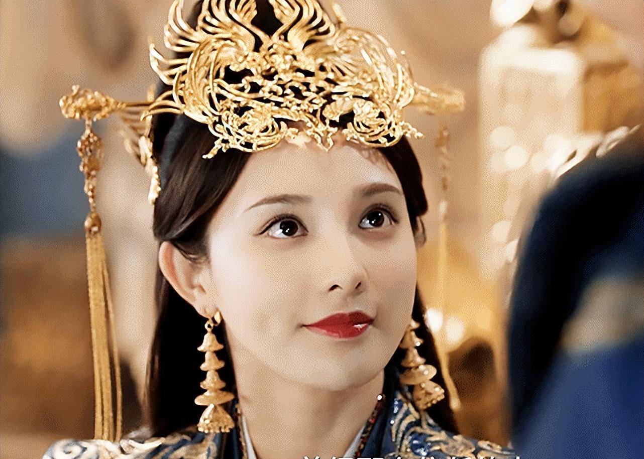 彭小苒《星河长明》再穿异域红衣!化身灵气少女,梦回东宫小枫_造型_公