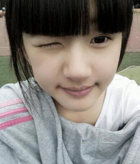 赵露思12岁的照片图片