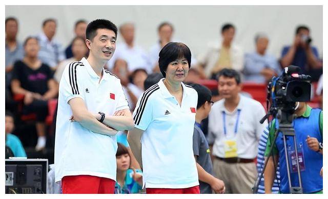 中国排球彻底全乱,王梦洁打主攻,安家杰胡来,郎平有望出山管理_球迷