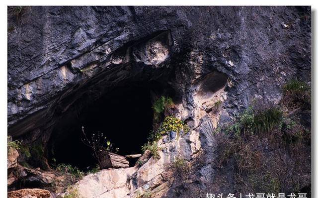贵州发现神秘水上墓,专家冒险一探究竟_苗王_老人_传说