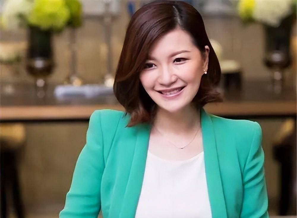 上海卫视著名主持人陈蓉,被吊销主持人证后,是否还能再出镜?