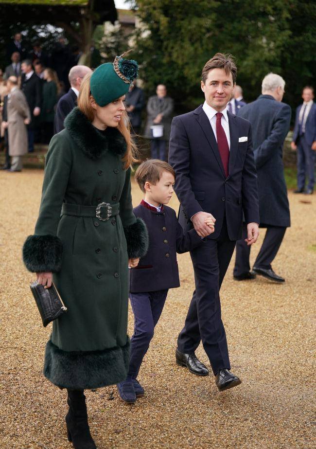 另外像安妮公主的儿子,女儿一家,也积极参加了这次家庭活动,在哈里