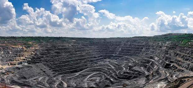 鋼鐵產業仍舊是衡量一個國家重工業實力的重要部門,日本,德國與美國等