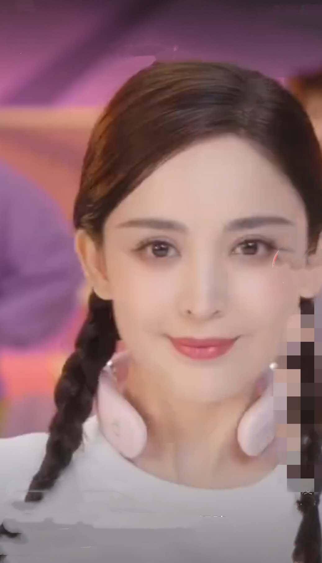 有种变美叫"发福"的古力娜扎,大饼脸实力抢镜,女人味越来越浓_味儿_不