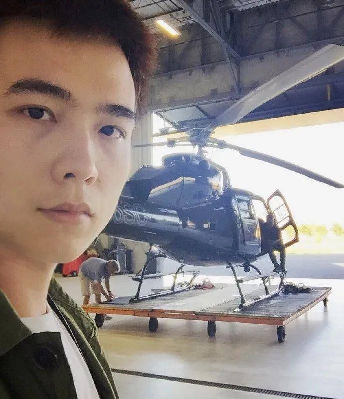 谢霆锋被曝受王菲价值观影响,扎根立足餐饮业,对电影已失去野心_ryan