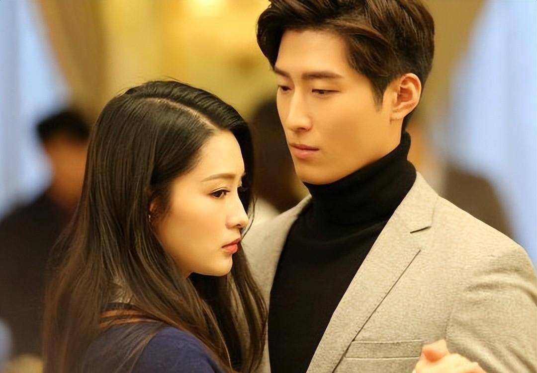 《裂锦》男主与男二合谋算计女主,最后逼女主走投无路,跳楼自杀